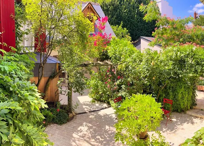 Guest house Le Jardin Du Vendome 3*